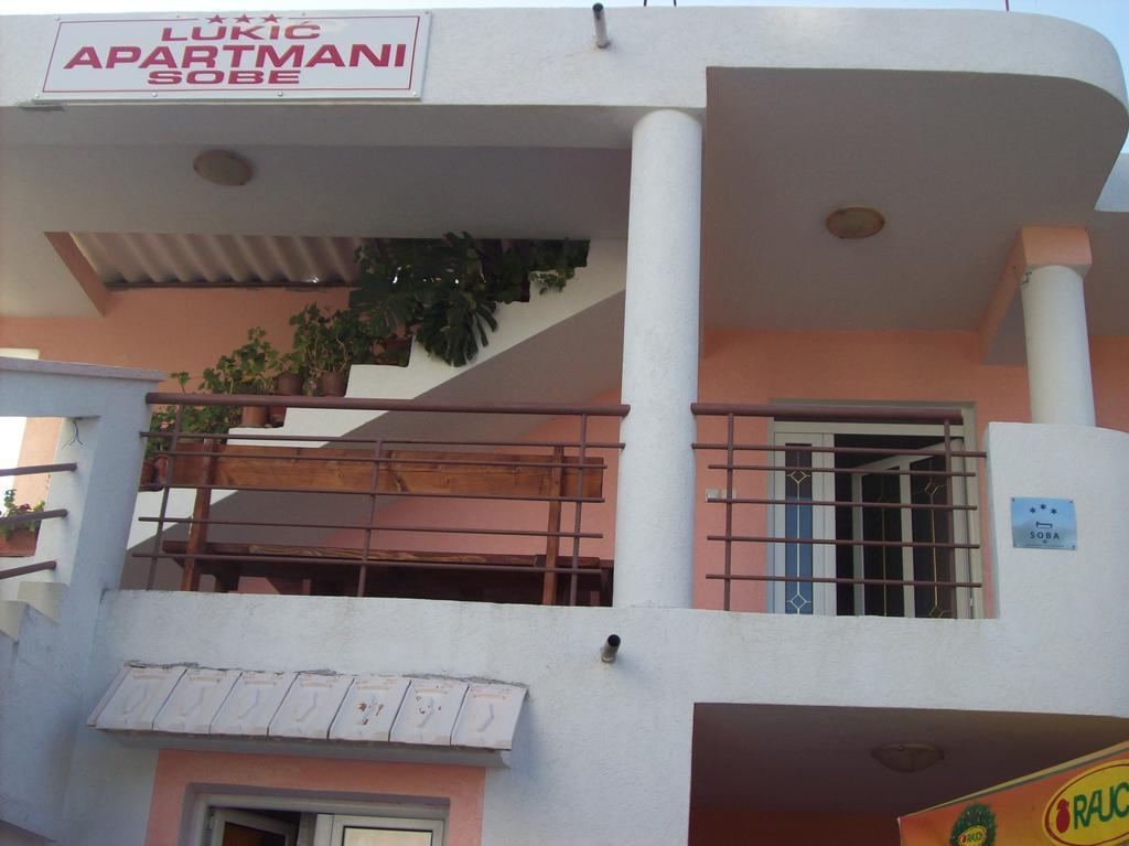 Lukic Apartmani Bar Extérieur photo