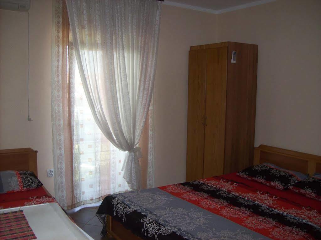 Lukic Apartmani Bar Extérieur photo